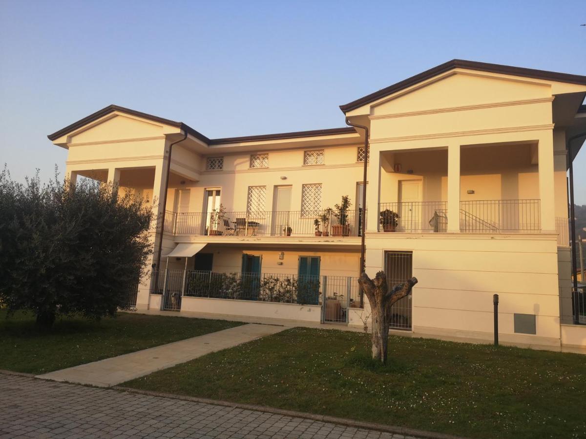Cb House Holiday П'єтразанта Екстер'єр фото