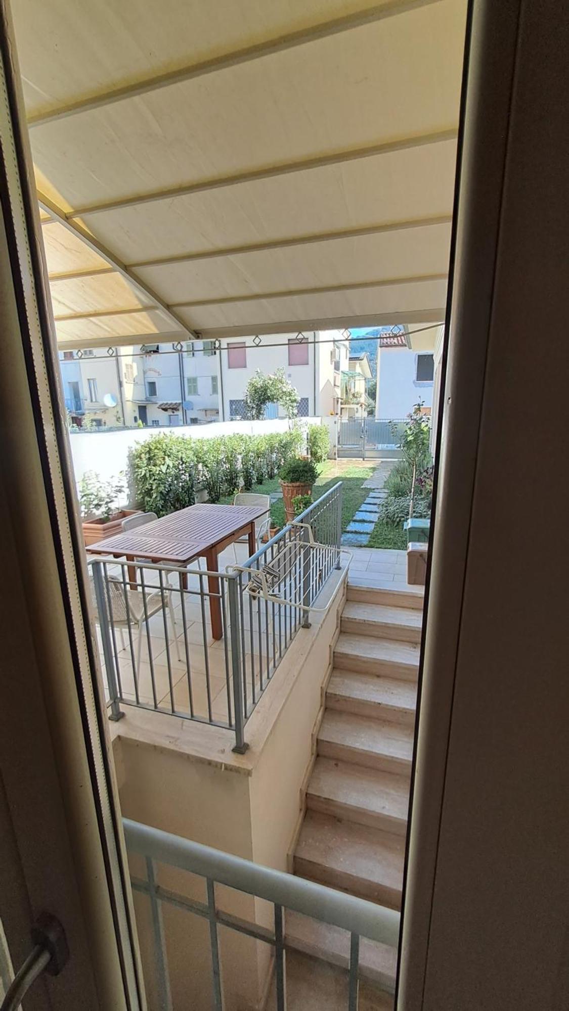Cb House Holiday П'єтразанта Екстер'єр фото
